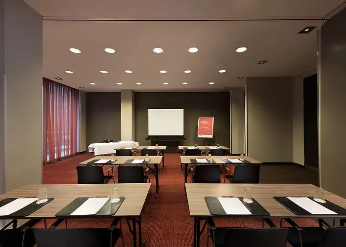 Apartmanhotel Adina Frankfurt Neue Oper