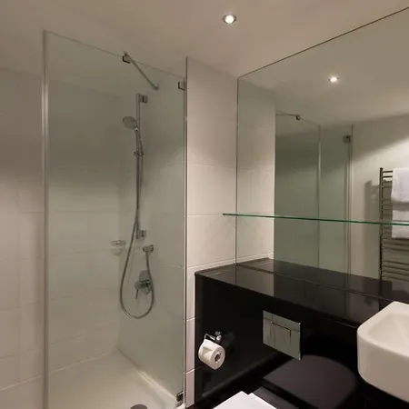 Adina Frankfurt Neue Oper 4* 프랑크푸르트