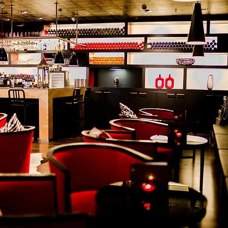 Aparthotel Adina Frankfurt Neue Oper 4*
