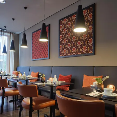 Apart Otel Adina Frankfurt Neue Oper 4*
