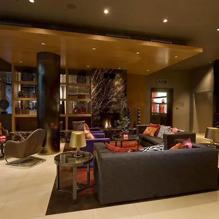 Aparthotel Adina Frankfurt Neue Oper 4*