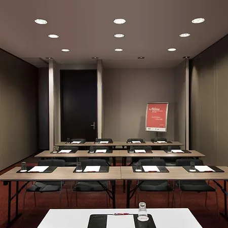 Adina Frankfurt Neue Oper Aparthotel 4*