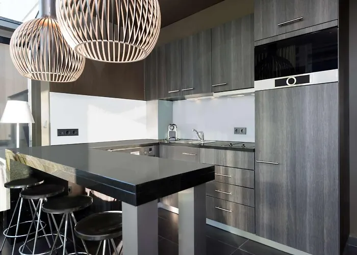 アディナ ノイエ オーパー 4* フランクフルト