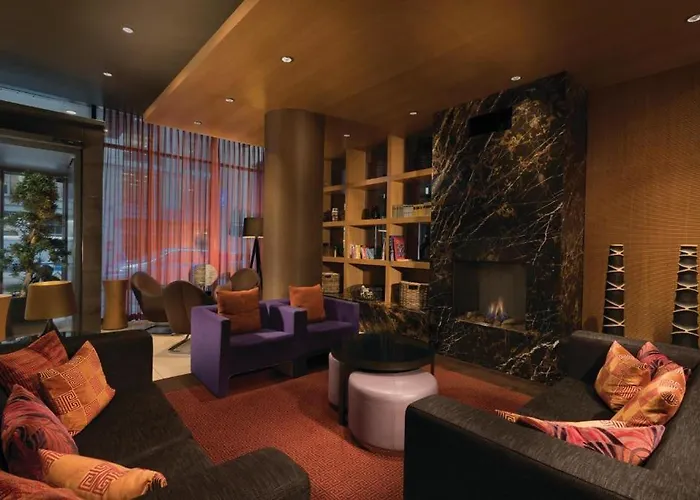 アディナ ノイエ オーパー 4*