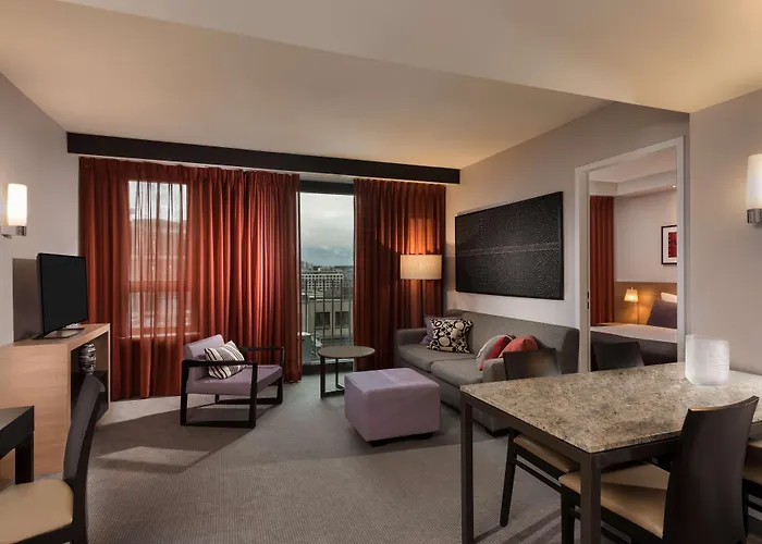 アディナ ノイエ オーパー フランクフルト