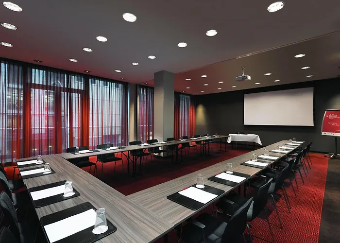 Hotel apartamentowy Adina Frankfurt Neue Oper 4*