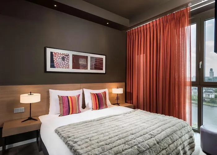 Aparthotel Adina Frankfurt Neue Oper 4*